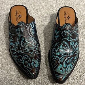 Patricia Nash slip ons